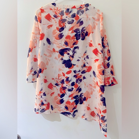 The Limited 👀 🌺🌺🌺🌞🧡🤍💙 - Picture 2 of 2